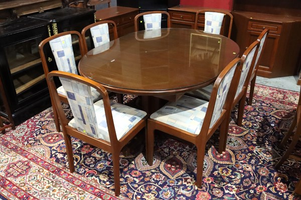 Lot 71 - DINING SUITE