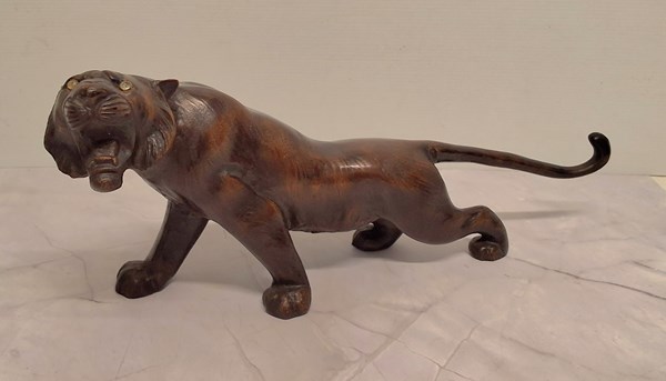 Lot 1064 - BRONZE TIGER