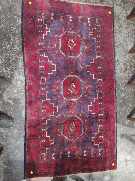 Lot 141 - RUG