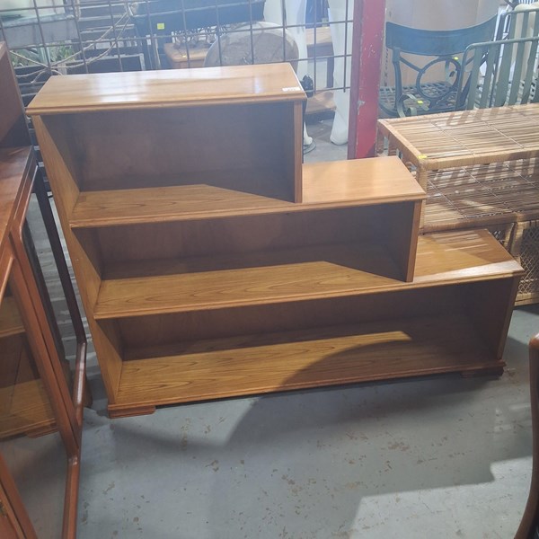 Lot 212 - STEPPED BOOKSHELF