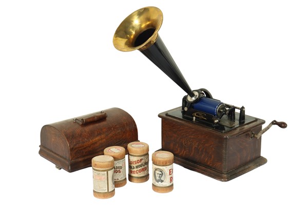 Lot 132 - EDISON STANDARD PHONOGRAPH