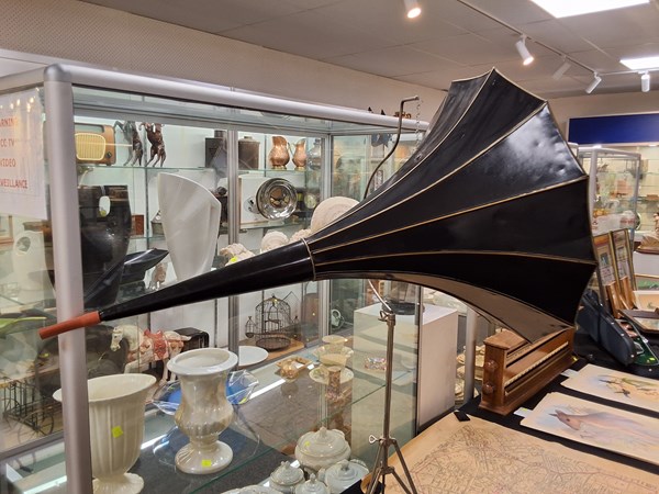 Lot 1315 - PHONOGRAPH