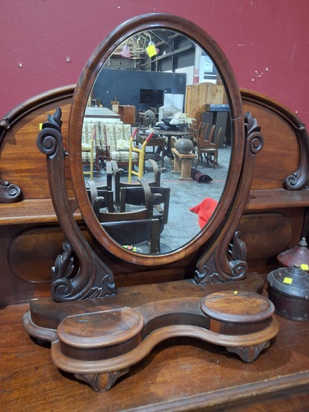 Lot 129 - VANITY MIRROR