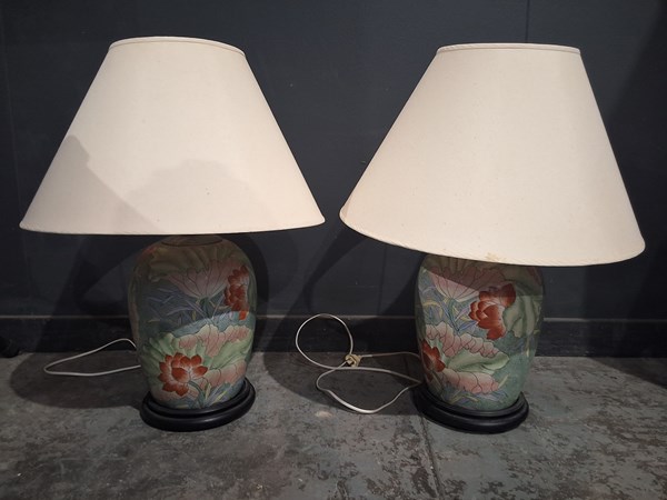 Lot 41 - TABLE LAMPS