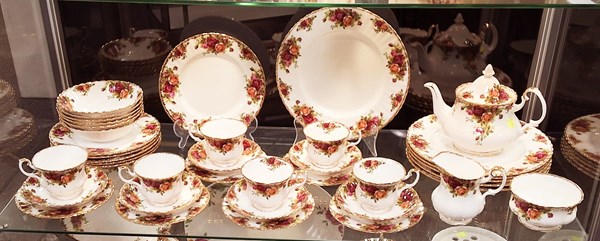 Lot 1249 - ROYAL ALBERT TEA SERVICE