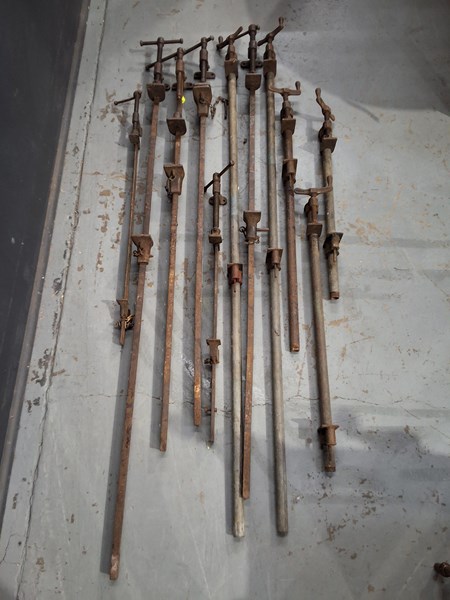 Lot 318 - SASH CLAMPS