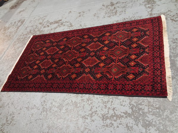 Lot 76 - RUG