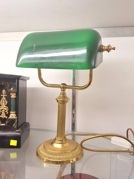 Lot 1345 - BANKERS LAMP