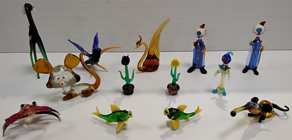 Lot 1251 - GLASS FIGURINES