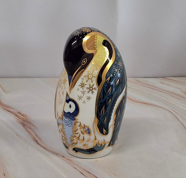 Lot 1083 - ROYAL CROWN DERBY PAPERWEIGHT