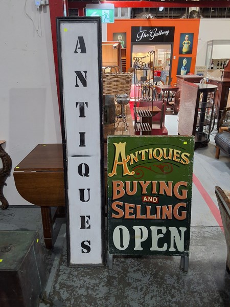 Lot 485 - SIGNAGE