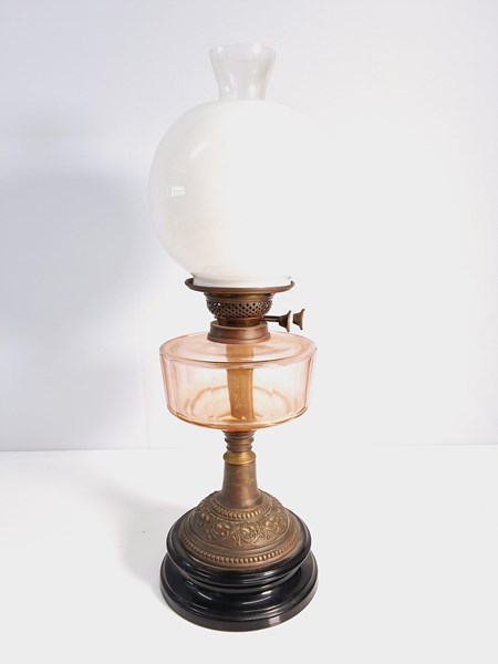 Lot 1296 - BANQUET LAMP