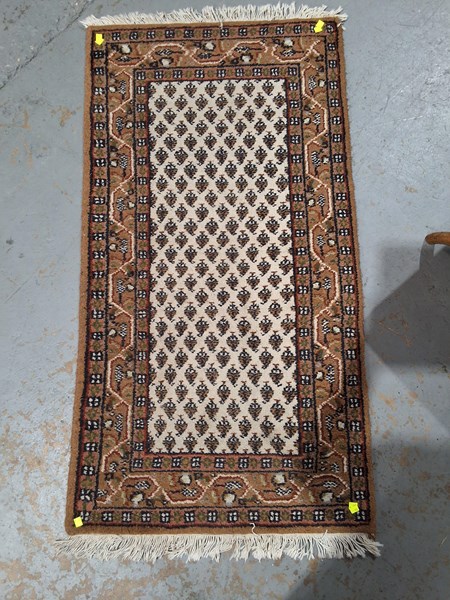 Lot 275 - RUG