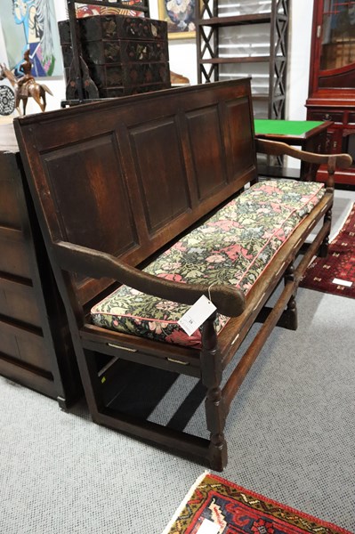 Lot 18 - SETTLE BENCH