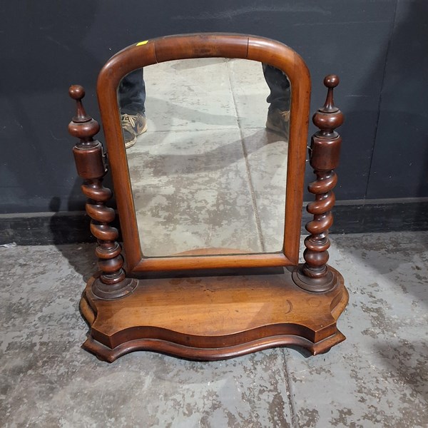 Lot 98 - VANITY MIRROR