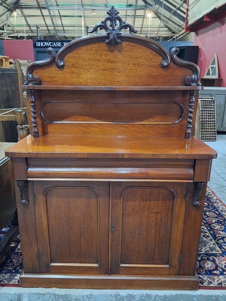 Lot 144 - CHIFFONIER