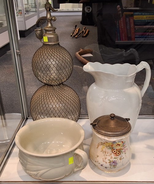 Lot 1428 - DOUBLE BALL SYPHON &  CHINA HOMEWARES