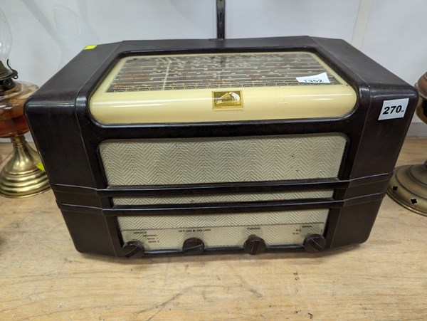 Lot 1352 - BAKELITE RADIO