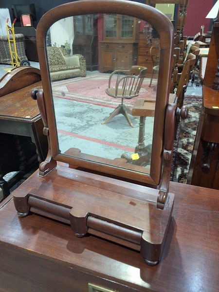 Lot 2 - VANITY MIRROR