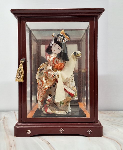 Lot 1347 - GEISHA DOLL