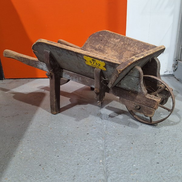 Lot 126 - CHILDS WHEEL BARROW