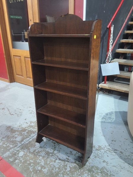 Lot 221 - BOOKSHELF