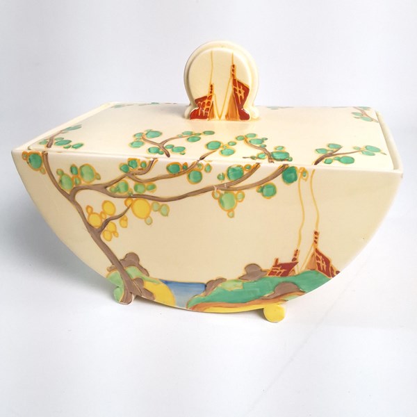 Lot 1003 - CLARICE CLIFF TUREEN