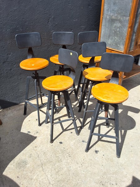 Lot 260 - BARSTOOLS