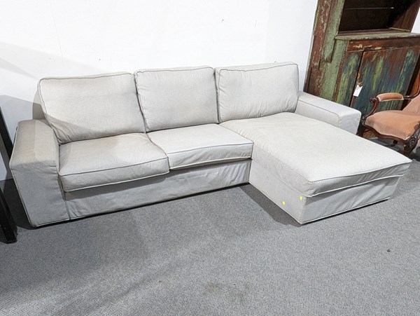 Lot 251 - CONTEMPORARY LOUNGE