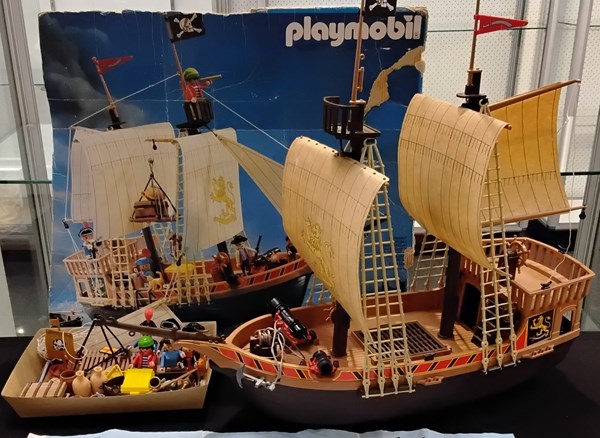 Lot 1328 - PLAYMOBIL PIRATE SHIP