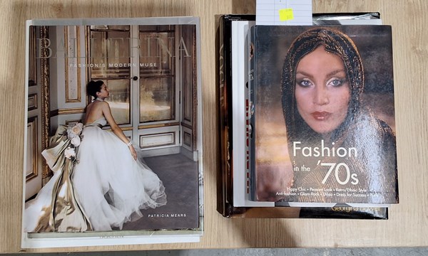 Lot 1498 - BOOKS ABOUT FASHION