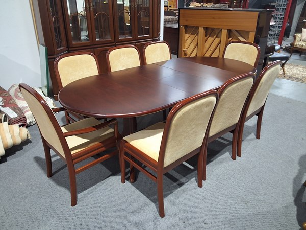 Lot 263 - DINING SUITE