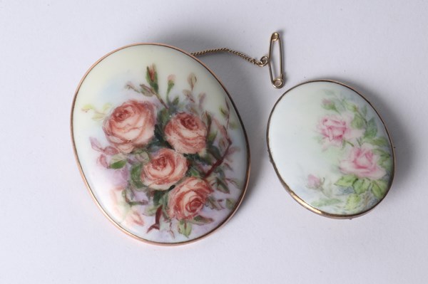 Lot 1013 - BROOCHES