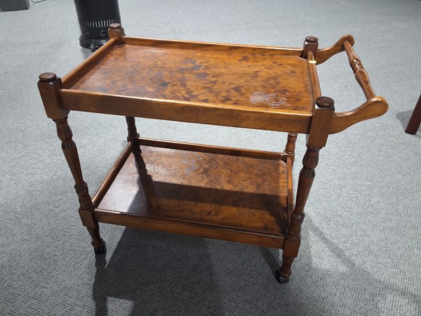 Lot 266 - TRAY MOBILE