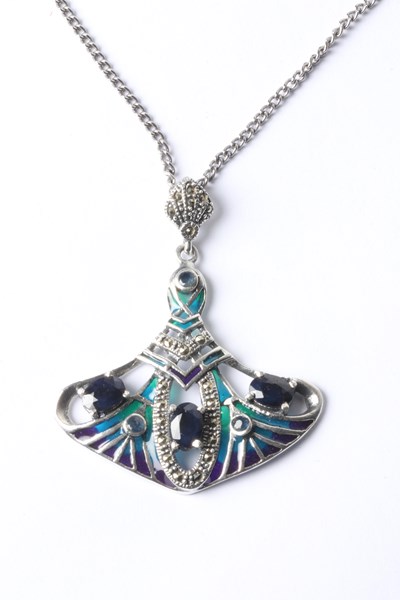 Lot 1055 - SILVER PENDANT