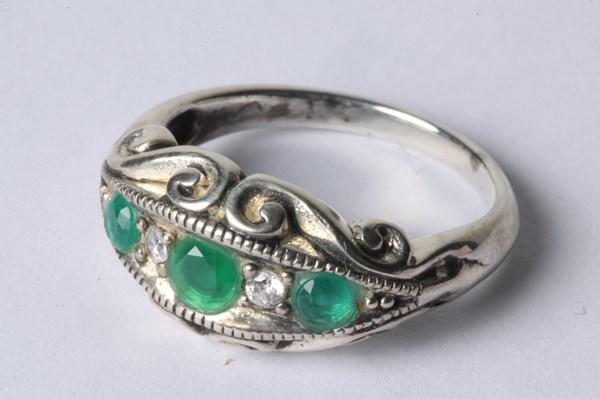 Lot 1097 - SILVER RING