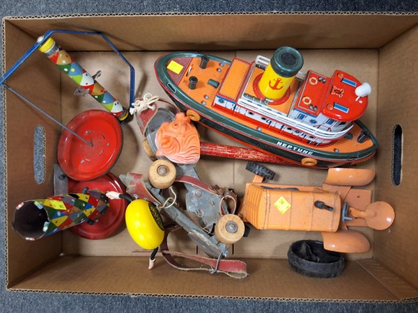 Lot 1452 - VINTAGE TOYS