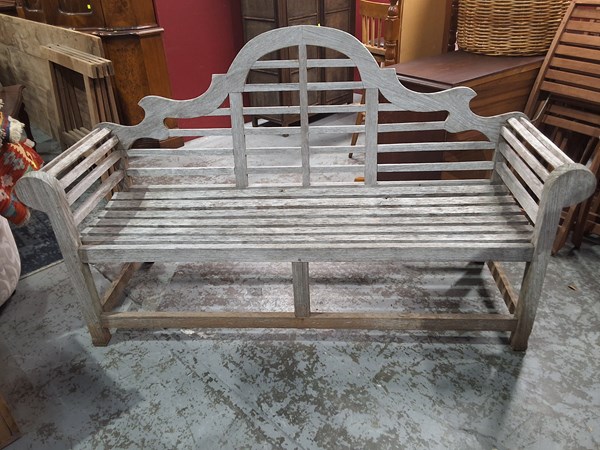 Lot 410 - STATION BENCH