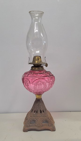 Lot 1301 - KEROSENE LAMP