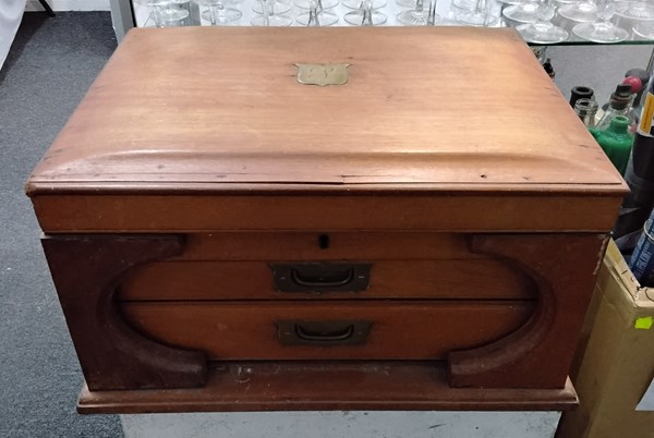 Lot 1415 - TIMBER BOX