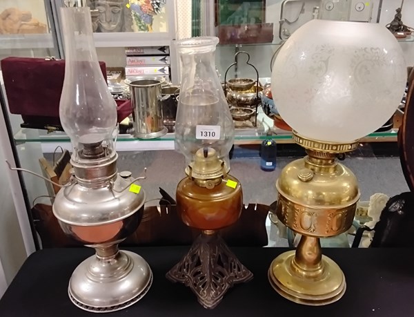 Lot 1310 - KEROSENE LAMPS