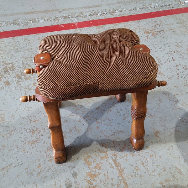 Lot 268 - STOOL