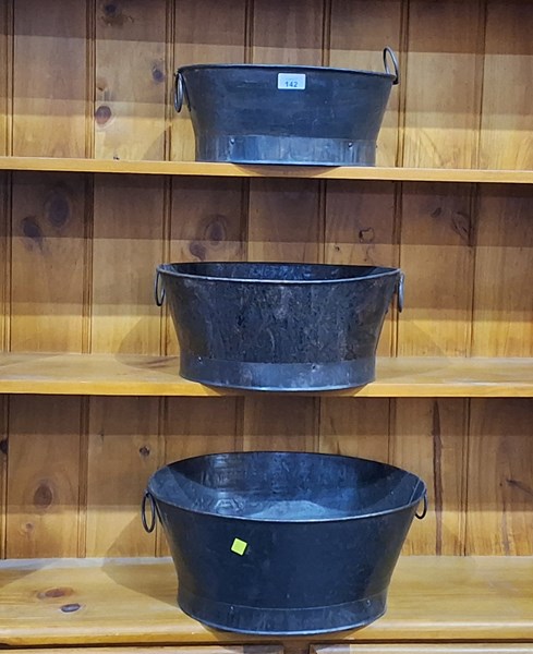 Lot 142 - SET OF THREE TUBS