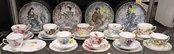 Lot 1171 - TRIOS AND COLLECTABLE PLATES