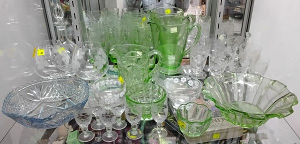 Lot 1392 - A COLLECTION OF GLASSWARE