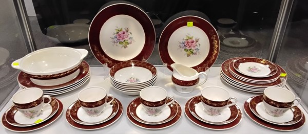 Lot 1160 - DINNER SERVICE