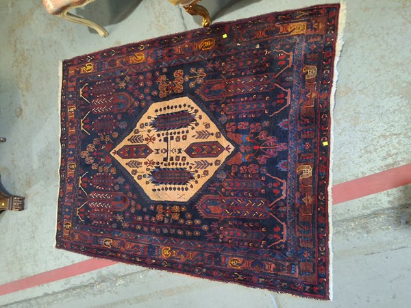 Lot 153 - RUG