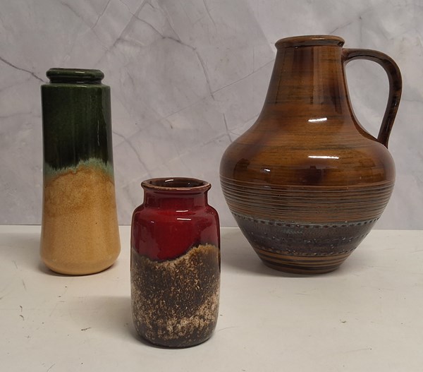 Lot 1270 - MID CENTURY POTTERY