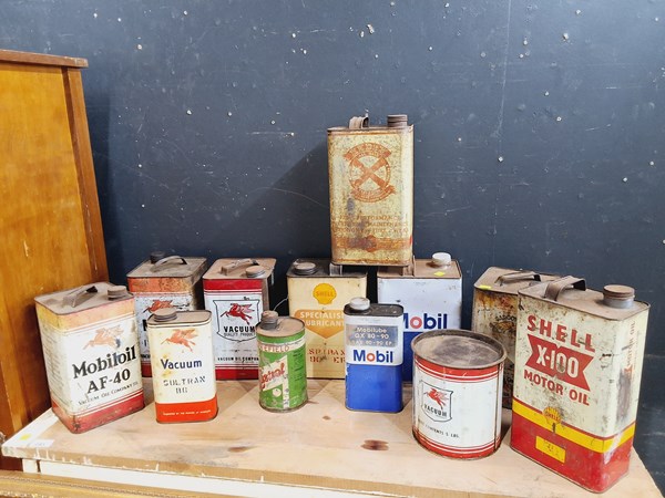 Lot 164 - OIL TINS