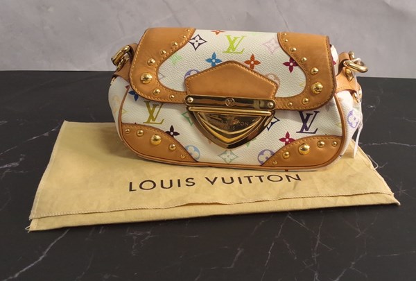 Lot 1032 - LOUIS VUITTON MARILYN BAG